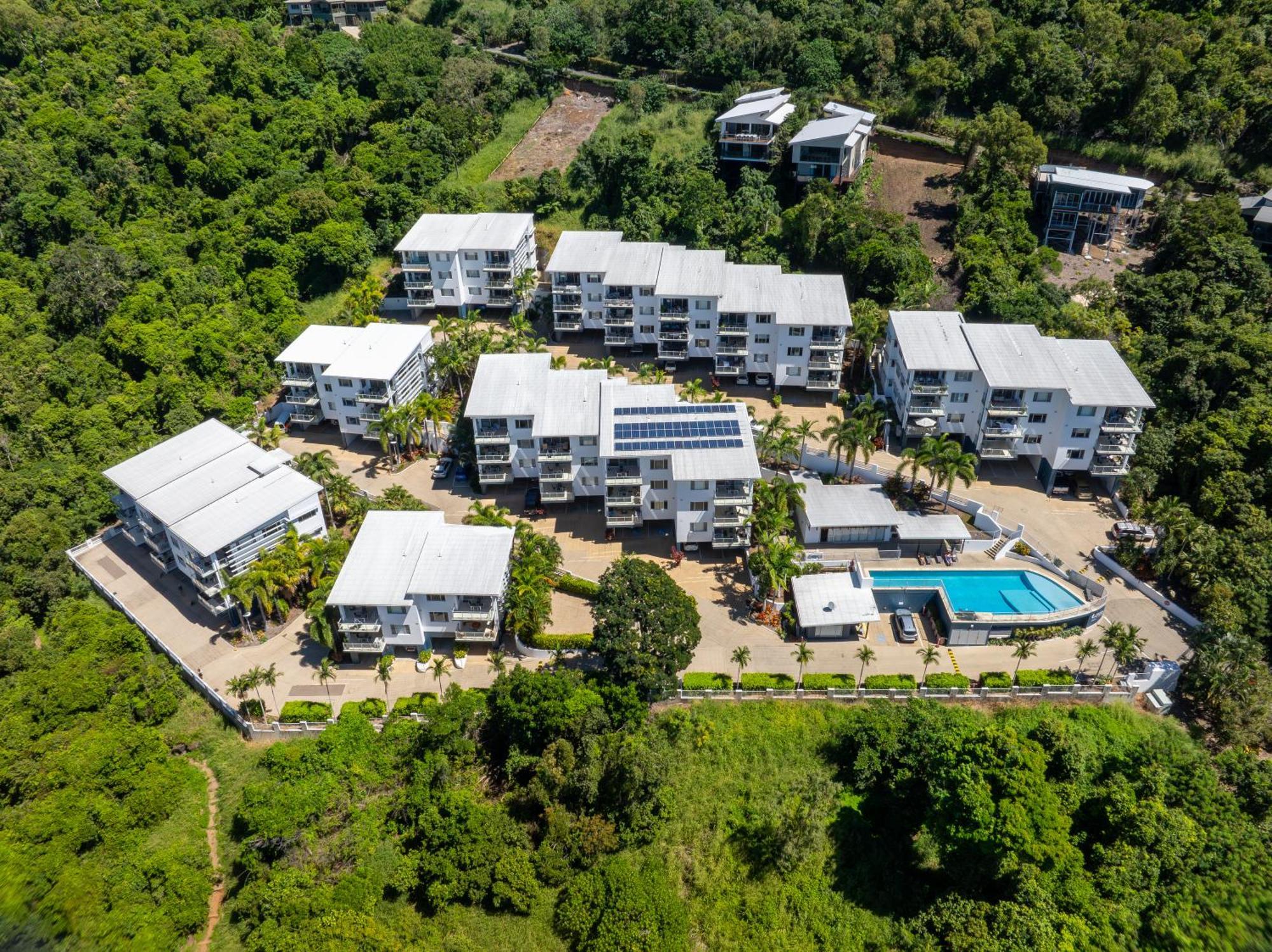 Airlie Summit Apartments Ерлі-Біч Екстер'єр фото