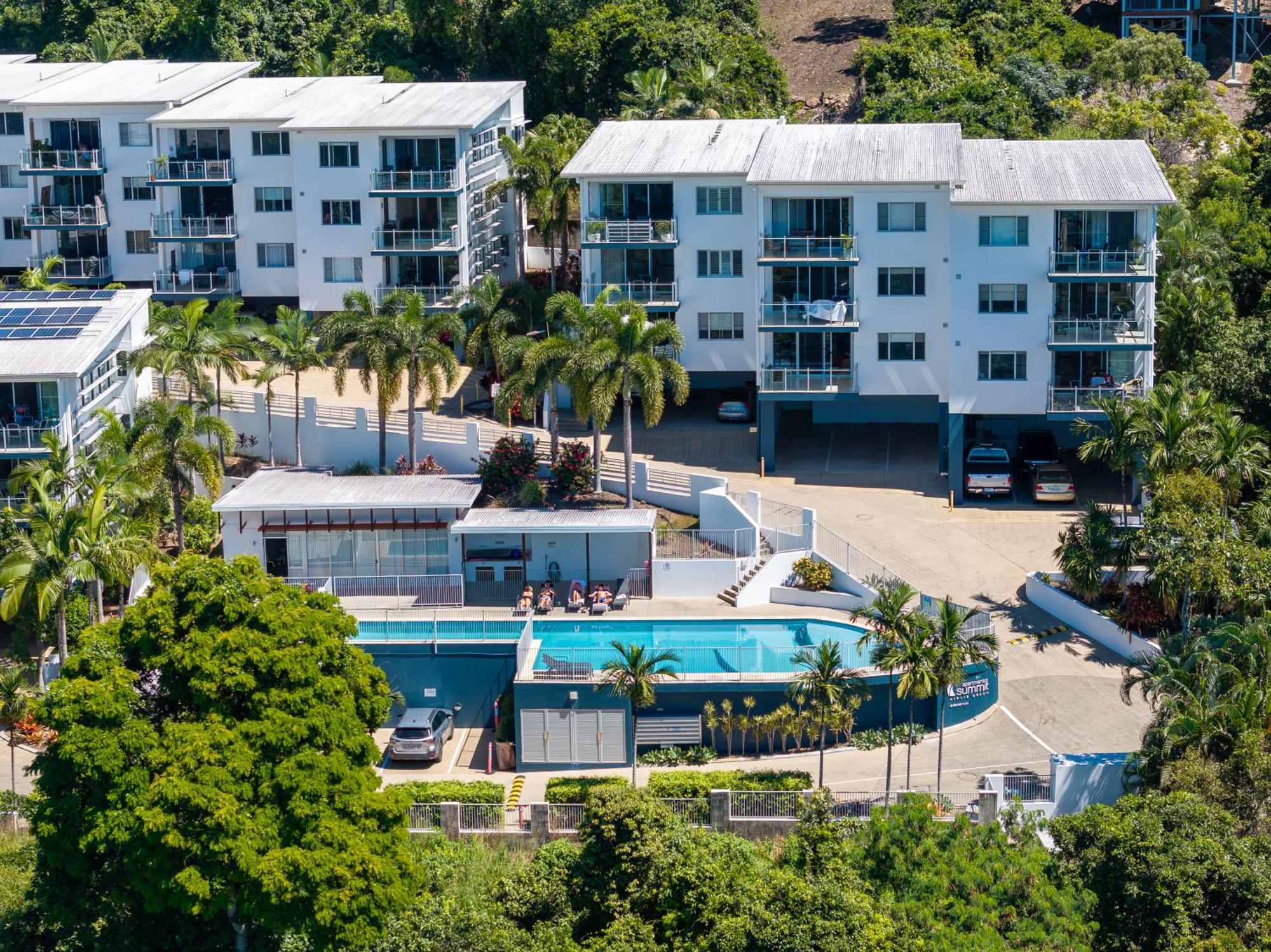 Airlie Summit Apartments Ерлі-Біч Екстер'єр фото
